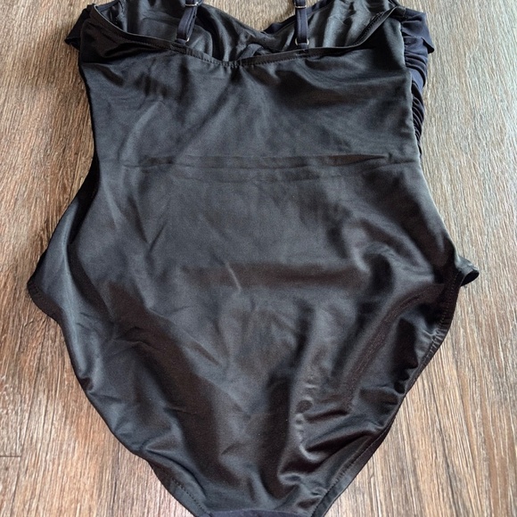 MAGIC SUIT Black V Neck with Beads Sz 10 Slimming One Piece - Picture 9 of 14